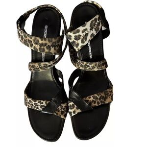 Donald J. Pliner vintage leopard strappy sandals sz. 7.5